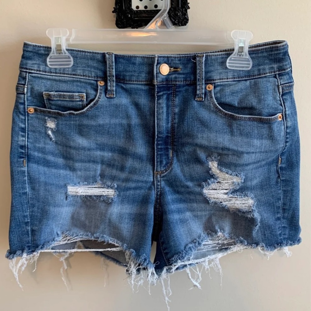 Universal thread Jean shorts